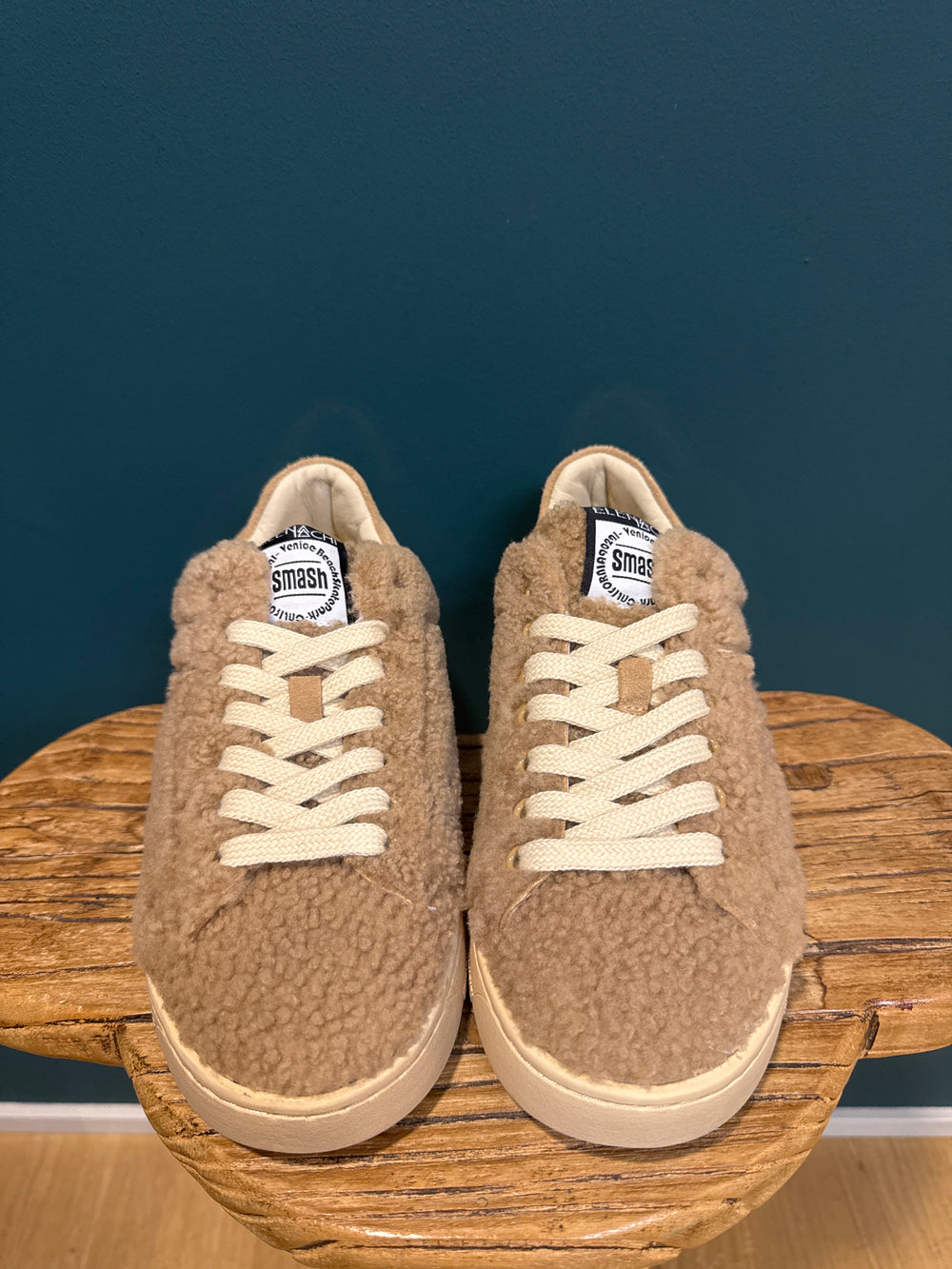 Sneakers fur camel