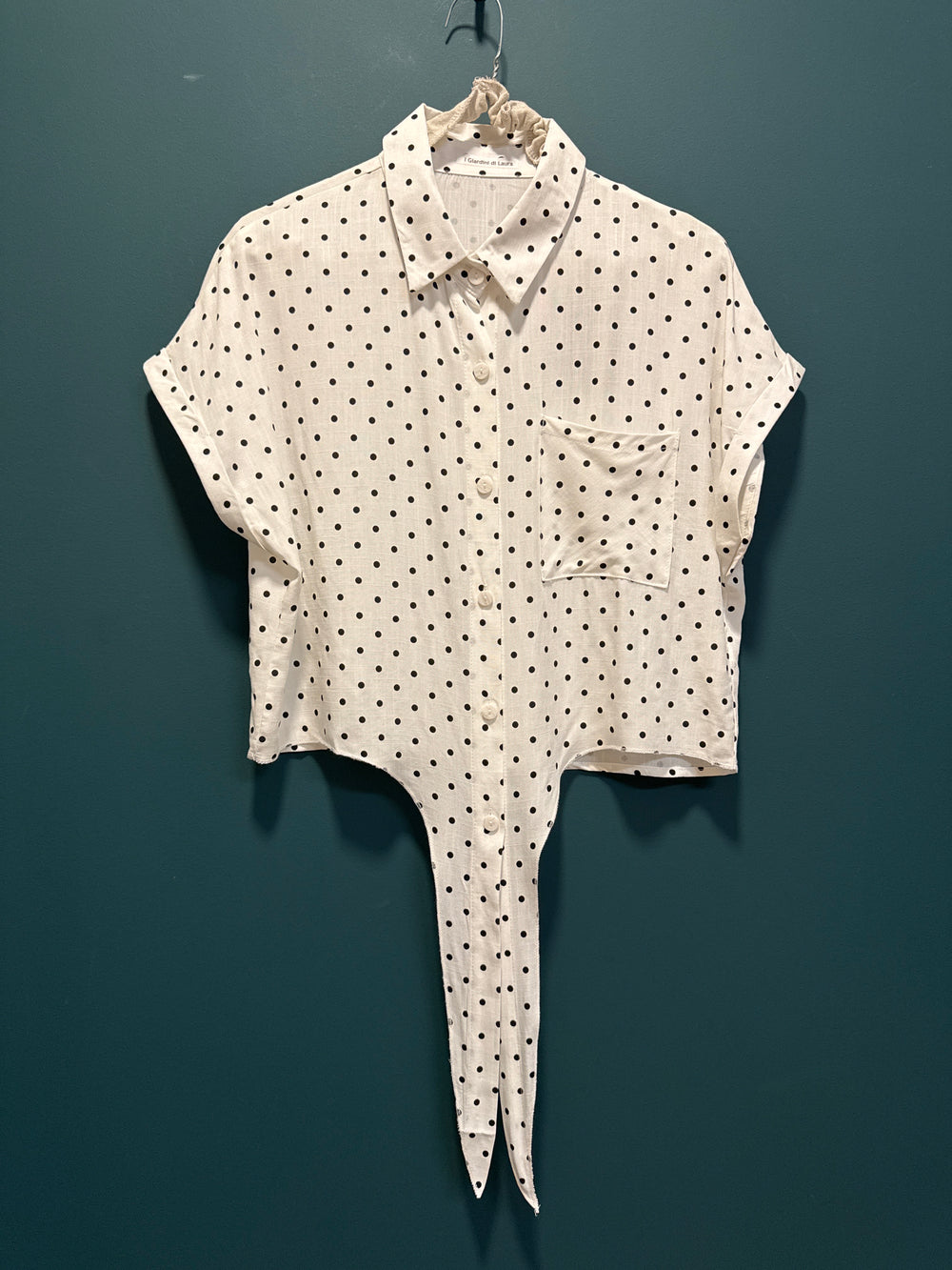 Camicia cropped bianca pois neri