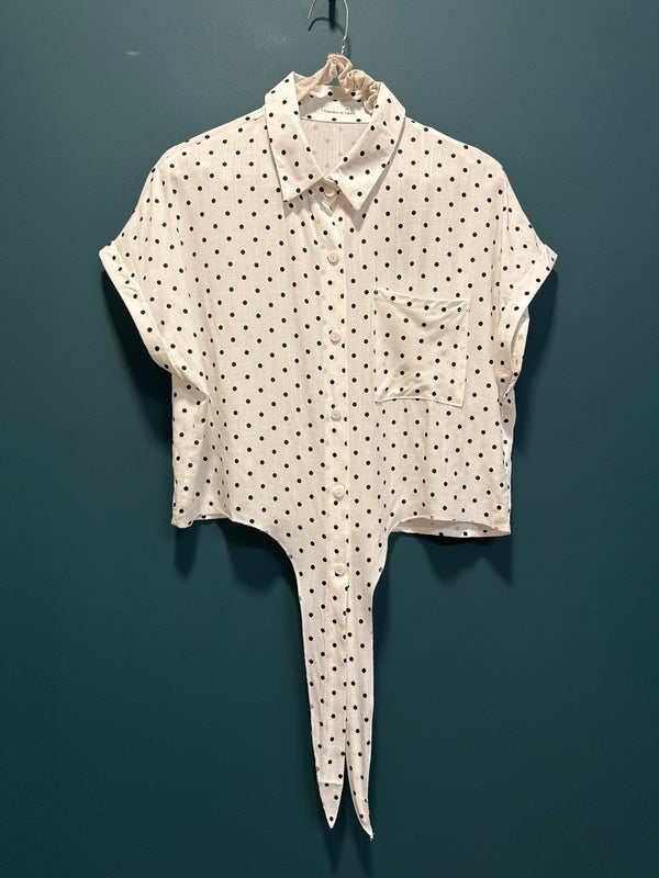 Camicia cropped bianca pois neri
