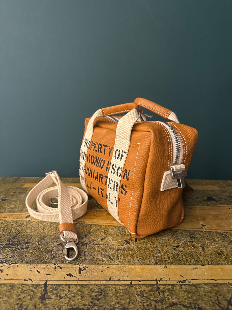 Borsa Marty pelle martellata tobacco manikomio dsgn