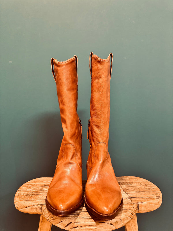 Texano medio cognac