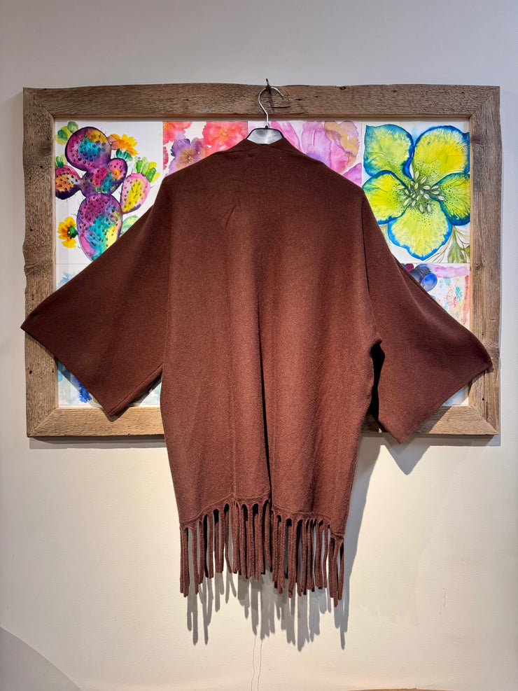Poncho maglia con frange marrone