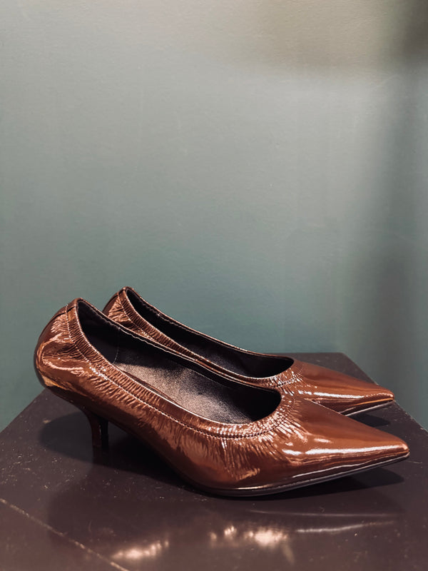 Décolleté pump bubble coffee