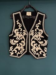 Gilet nero gipsy ricamo