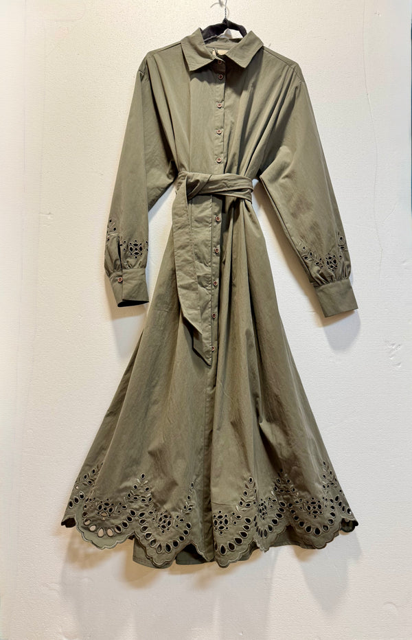 Abito chemisier verde militare con ricamo
