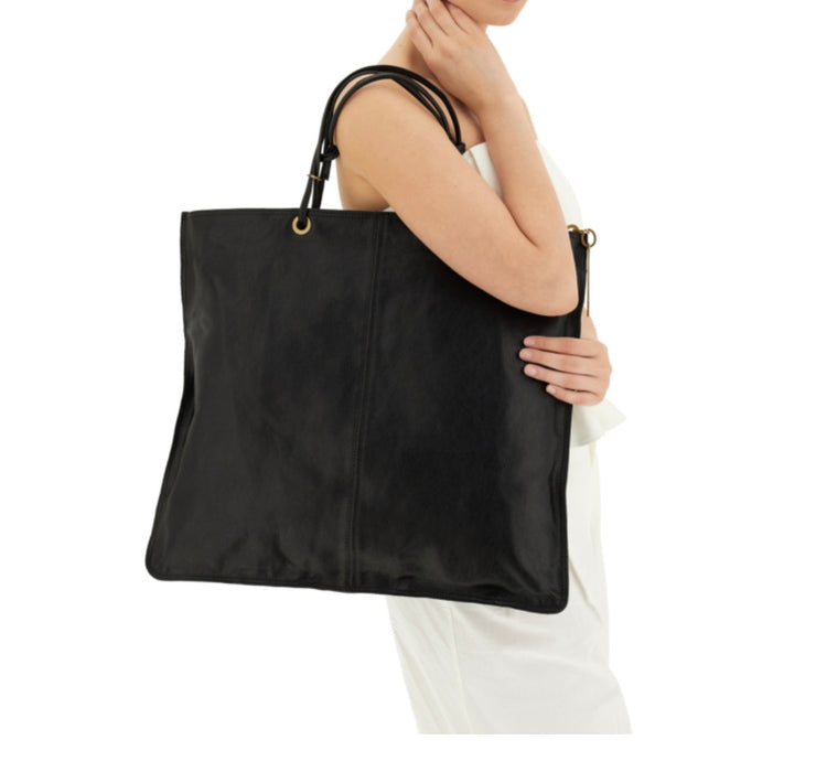 Borsa shopping grande nera in pelle di vacchetta