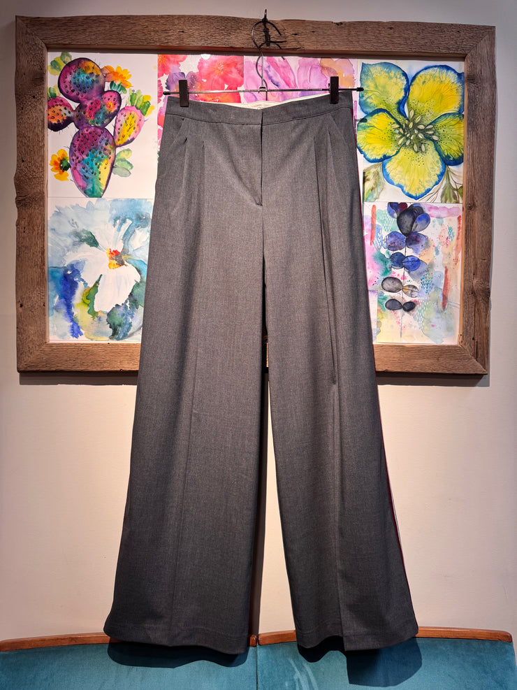 Pantalone city grigio con bande