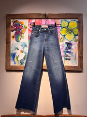 Jeans Emilia  +people