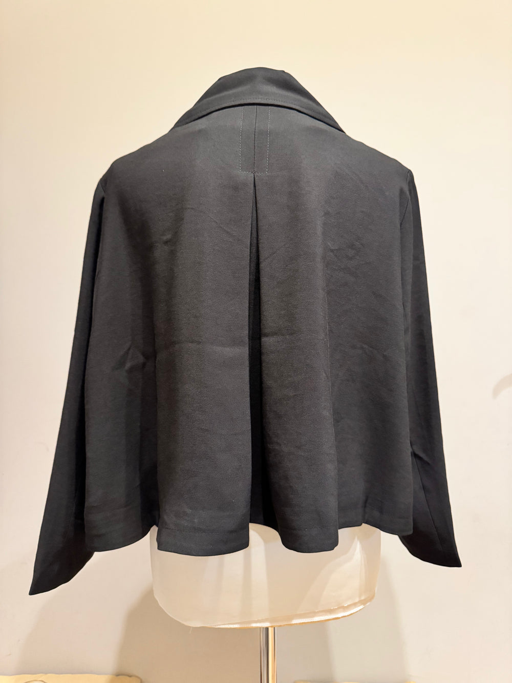 Trench corto doppiopetto nero