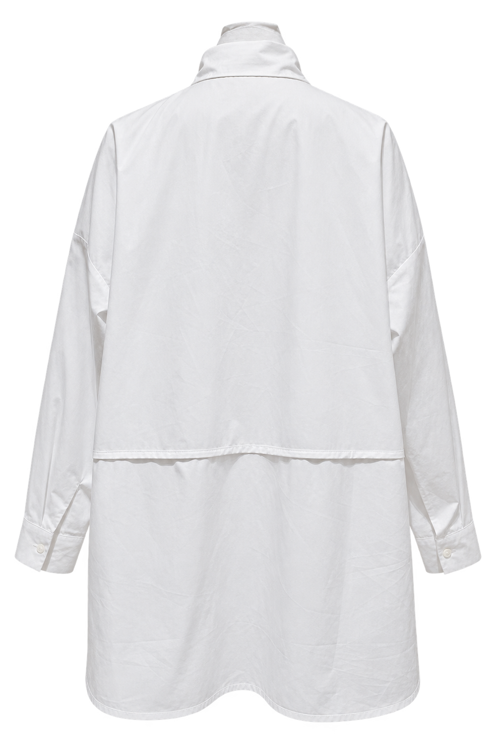 Camicia over bianca con fiori ricamati