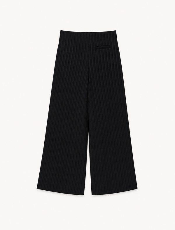 Pantalone palazzo nero a righe tono su tono